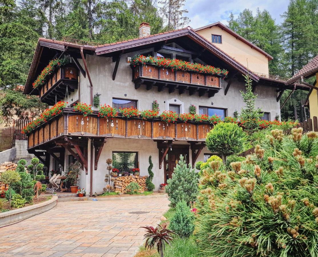 Amor Tirol Busteni (Adults Only) 外观 照片